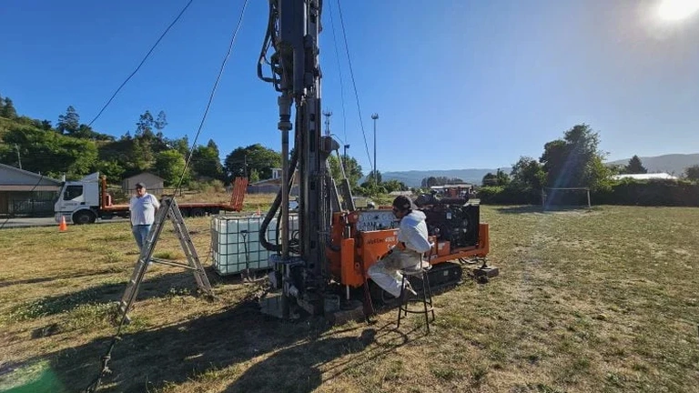 Calicata Exploratoria en La Pintana: Reconocimiento Directo del Subsuelo
